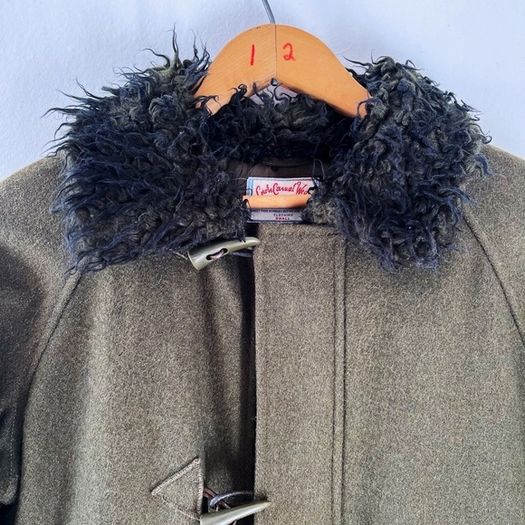 Vintage  Rocky Green Wool Coat with Fur Cuffs and Collar - Size Small - Picture 7 of 9